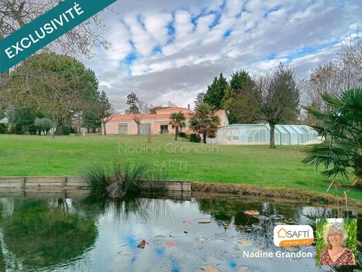 Villa à vendre 557 000 € 9 pièces 5 chambres 259 m² 7 061 m² de terrain Sud Barbezieux-Saint-Hilaire 16300