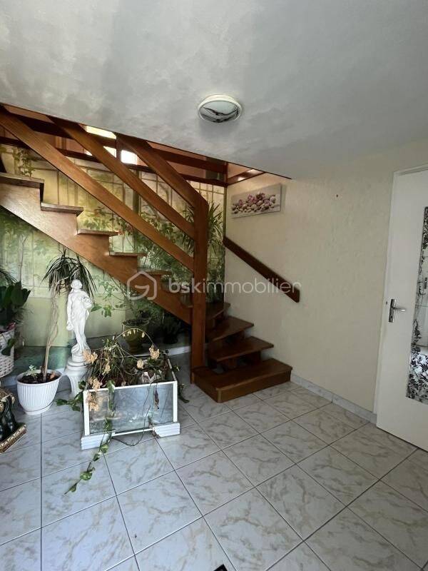 Maison 5 pièces 110 m² · à Aiffres · 110 m² · 226 000 €