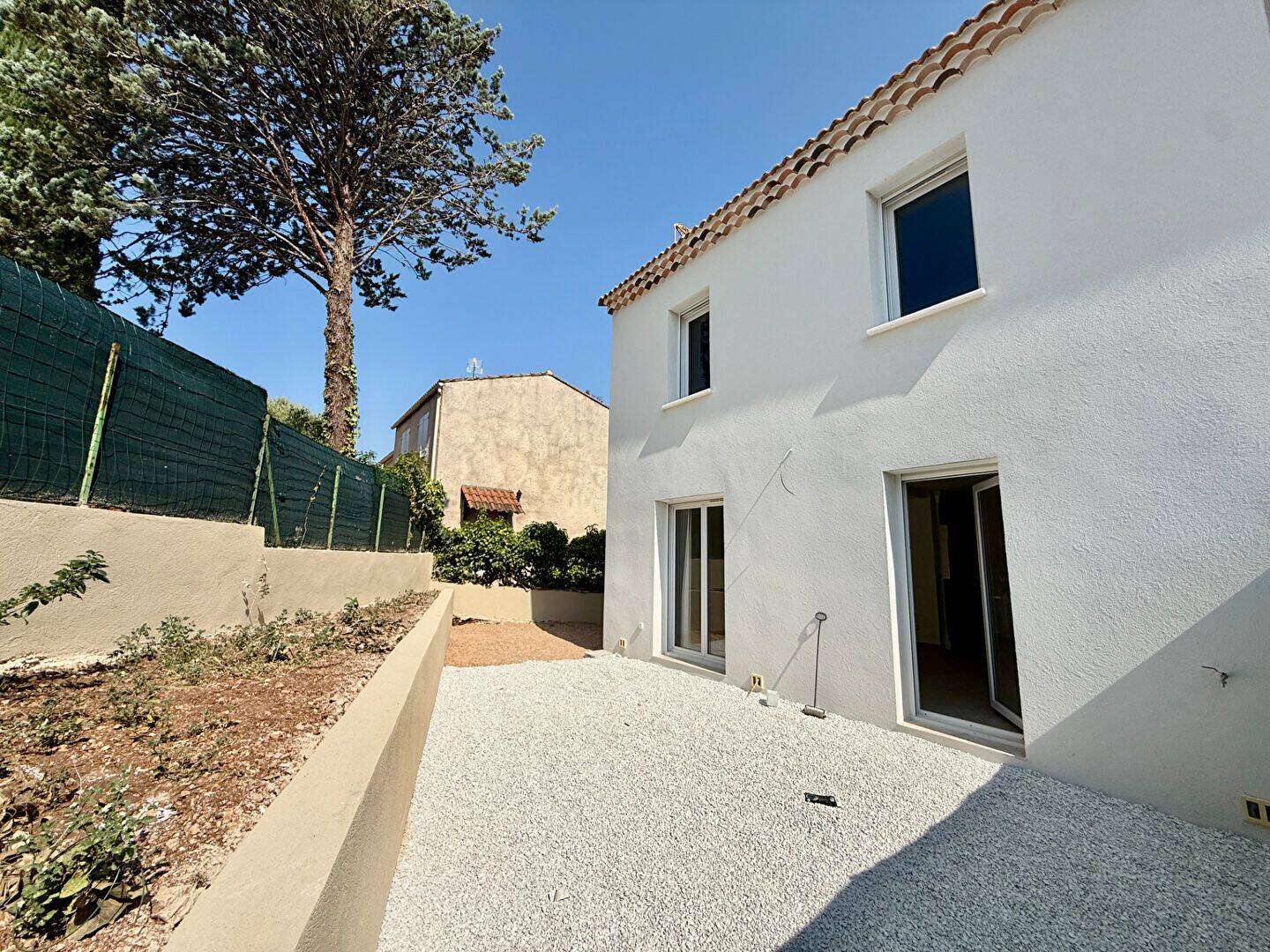 Maison 4 pièces 77 m² · à Saint-Maximin-la-Sainte-Baume · 76,8 m² · 350 000 €