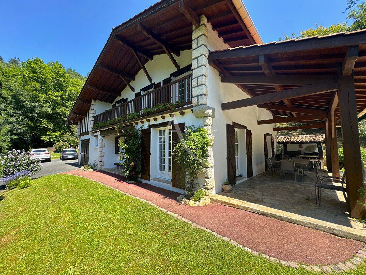 Maison 6 pièces 188 m² · à Biriatou · 188 m² · 840 000 €