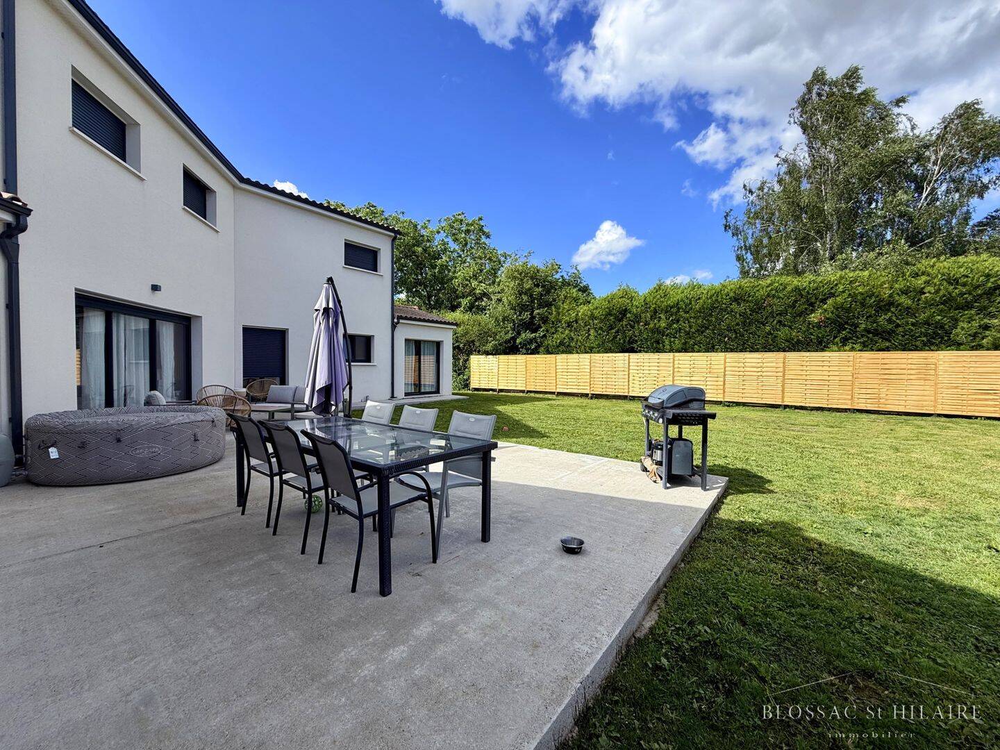 Maison 6 pièces 178 m² · à Fontaine-le-Comte · 178,1 m² · 428 000 €