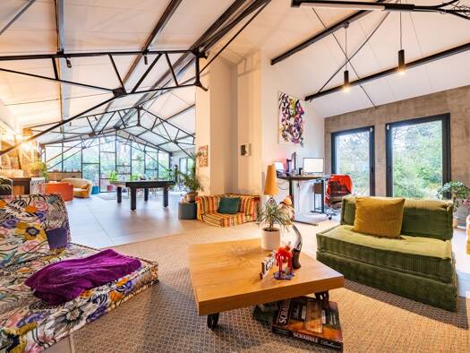 Maison de plain-pied à vendre 998 000 € 10 pièces 5 chambres 389 m² 1 871 m² de terrain La Rochette 77000