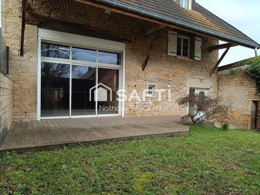 Maison à vendre 310 000 € 6 pièces 3 chambres 175 m² 335 m² de terrain Jully-lès-Buxy 71390