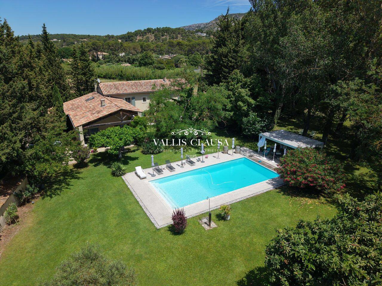Maison 8 pièces 245 m² · à Cheval-Blanc · 245 m² · 1 160 000 €