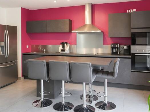 Appartement à vendre 310 000 € 4 pièces 3 chambres 81 m² RDC/4 Les Charmilles-Parilly Sud-Université-Rebufer Bron 69500