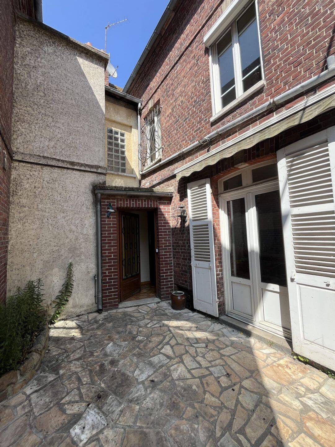 Maison 8 pièces 182 m² · à Saint-Clair-sur-Epte · 182 m² · 167 000 €