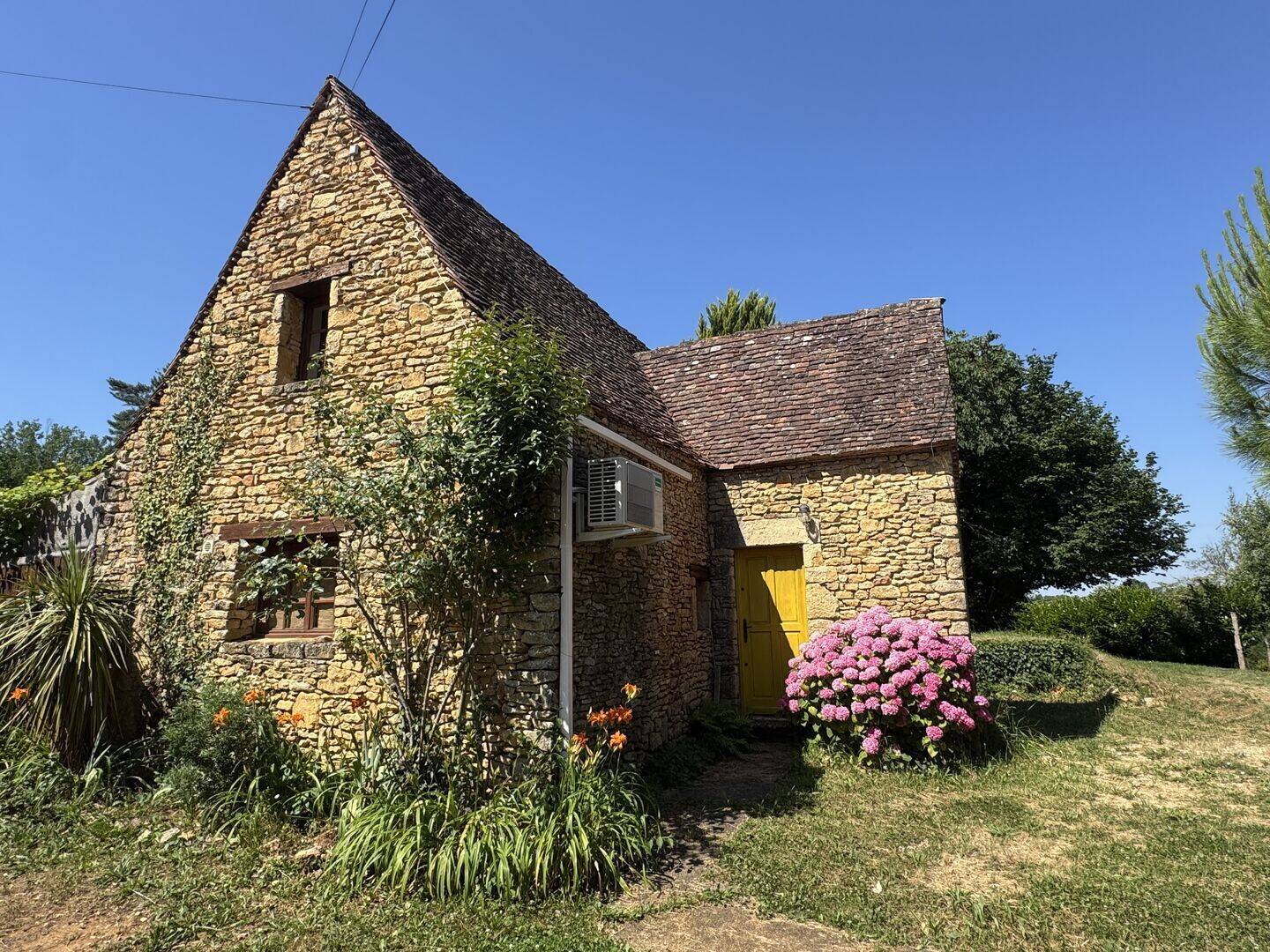 Maison 4 pièces 105 m² · à Coux Et Bigaroque-Mouzens · 105 m² · 470 000 €