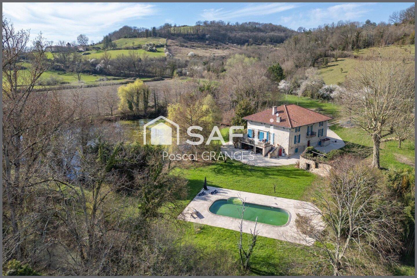 Maison 9 pièces 343 m² · à Bazens · 343 m² · 495 000 €