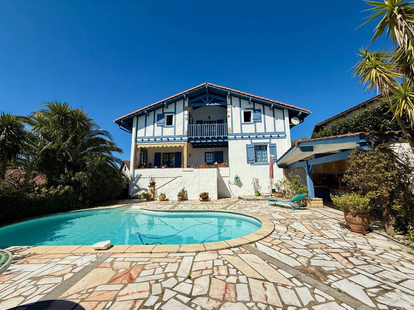 Maison 5 pièces 172 m² · à Urrugne · 172 m² · 692 000 €