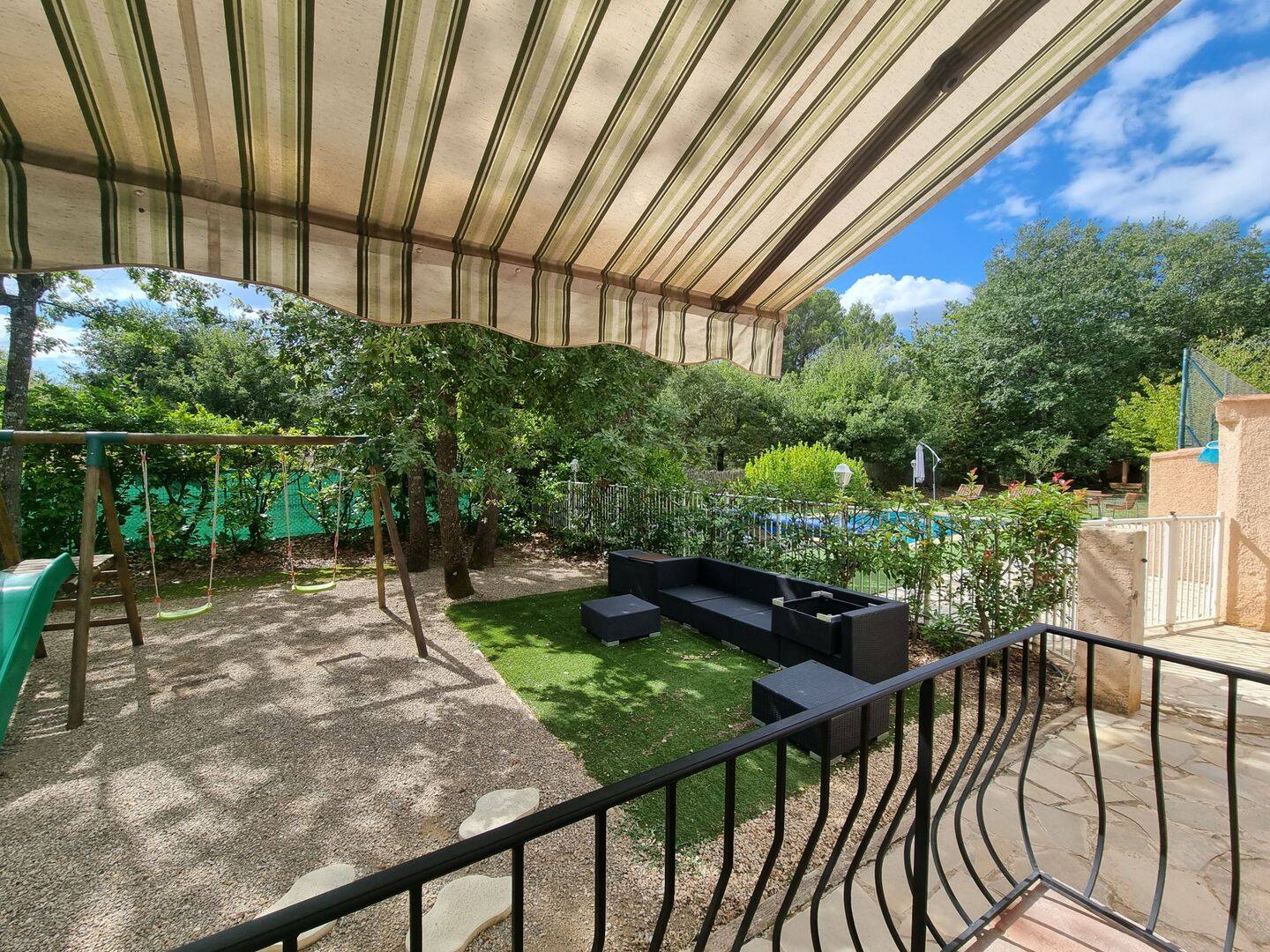 Maison 6 pièces 140 m² · à Régusse · 140 m² · 419 000 €