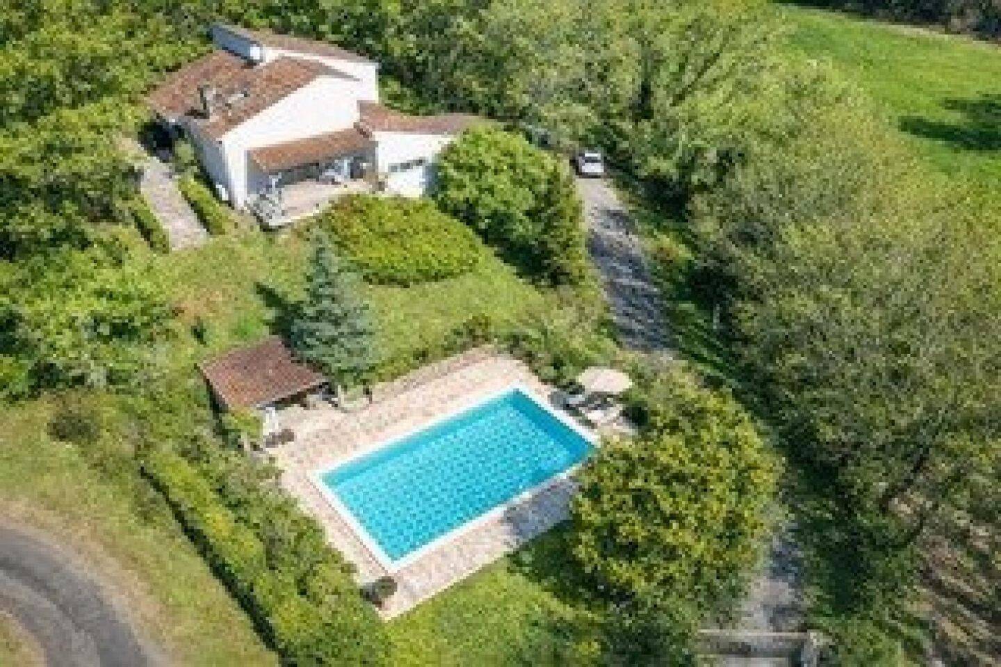 Maison 4 pièces 117 m² · à Calamane · 117 m² · 264 000 €