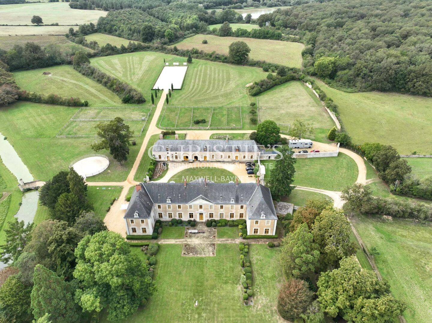 Maison 35 pièces 800 m² · à Sablé-sur-Sarthe · 800 m² · 1 790 000 €
