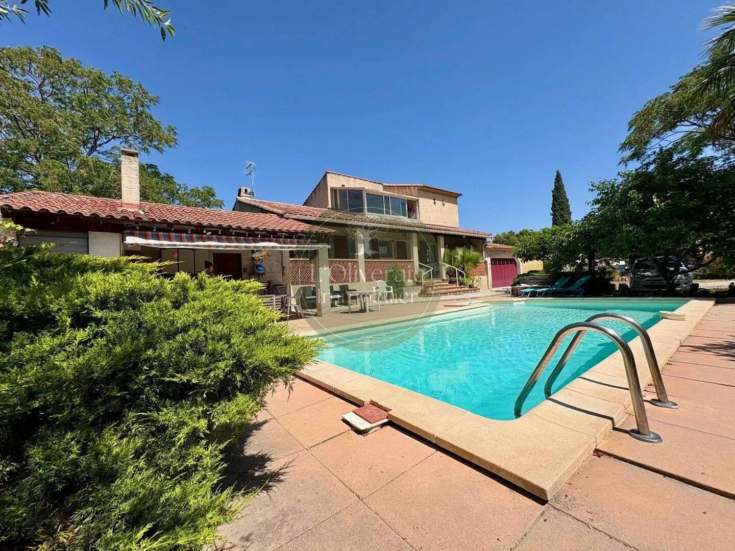 Maison 5 pièces 111 m² · à Roquevaire · 111,4 m² · 589 000 €