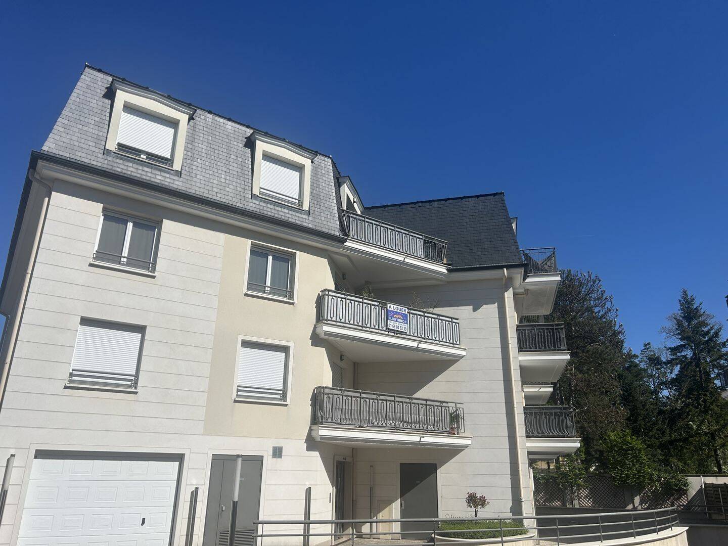 Appartement 3 pièces 61 m² · à Sainte-Geneviève-des-Bois · 60,5 m² · 1 145 €