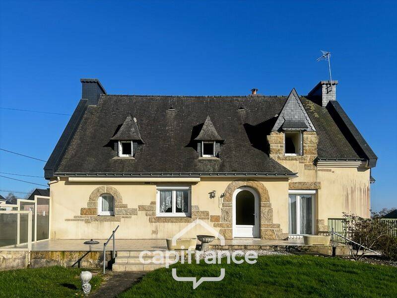Maison 8 pièces 140 m² · à Saint-Gonnery · 140 m² · 185 000 €