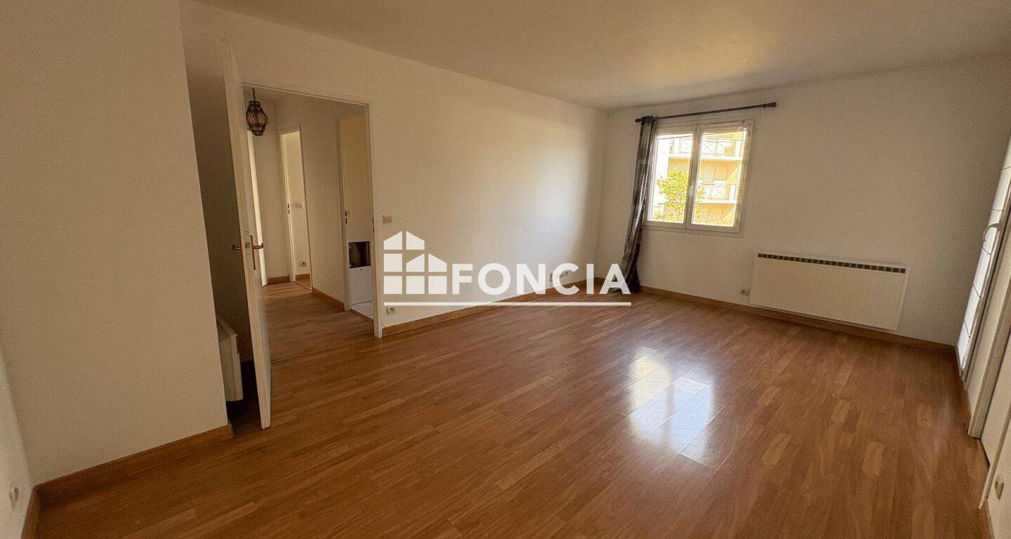 Appartement 3 pièces 58 m² · à Dammarie-les-Lys · 57,5 m² · 933 €