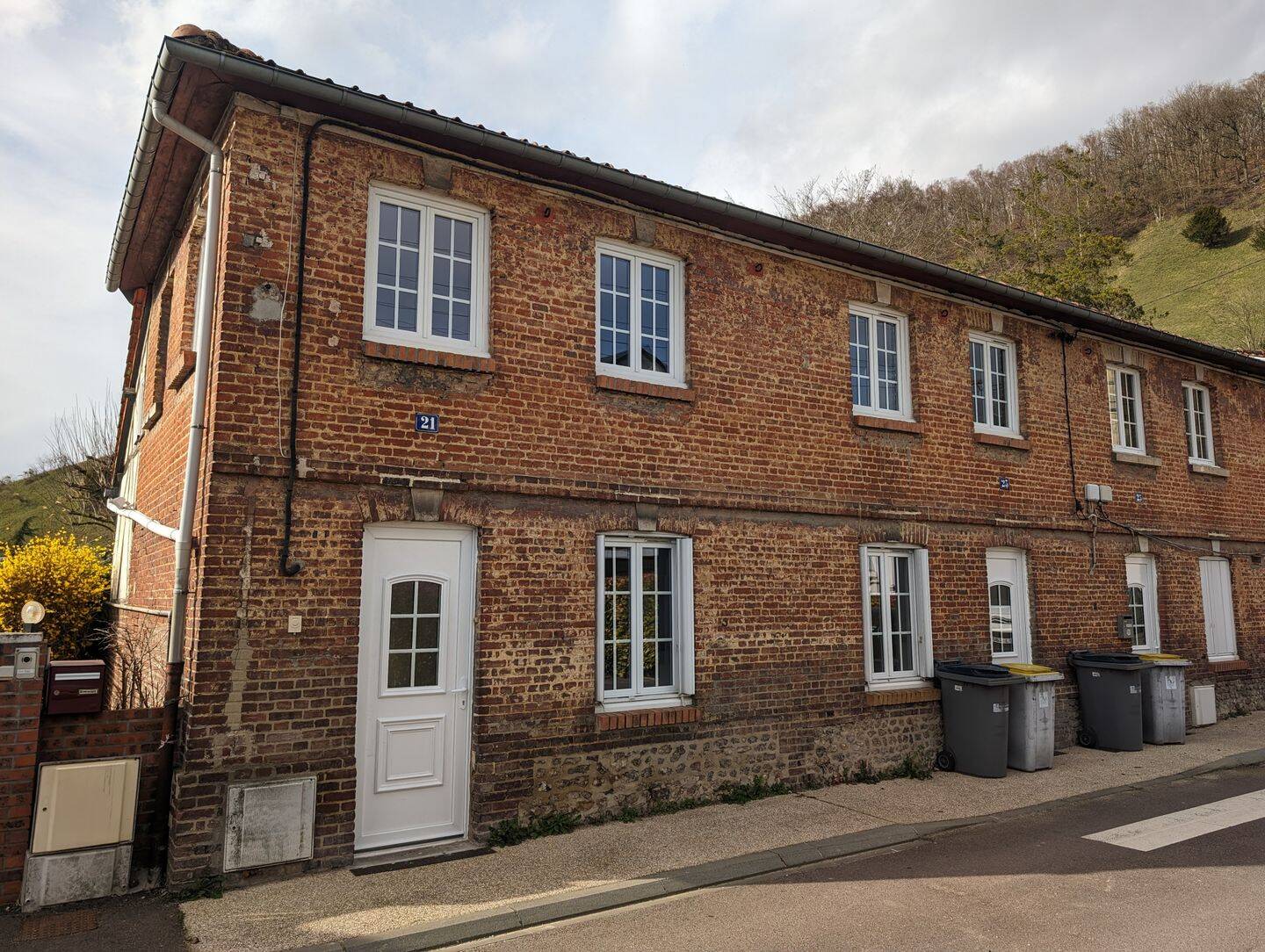 Maison 4 pièces 120 m² · à Saint-Léger-du-Bourg-Denis · 120 m² · 780 €