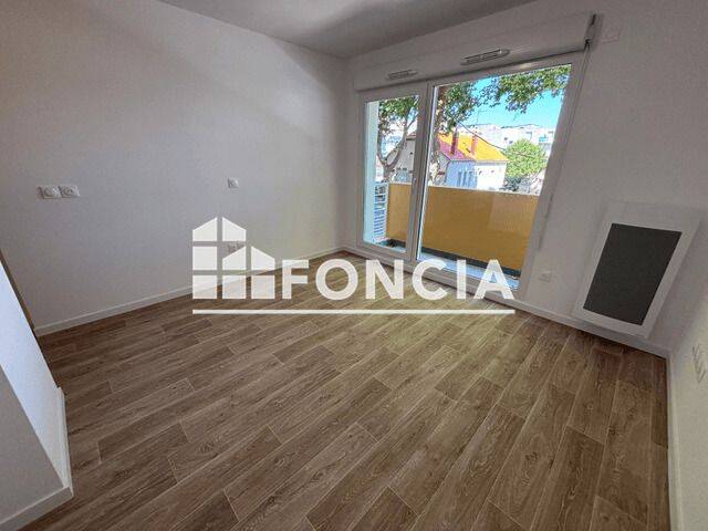 Appartement 1 pièce 23 m² · à Joué-lès-Tours · 22,7 m² · 361 €