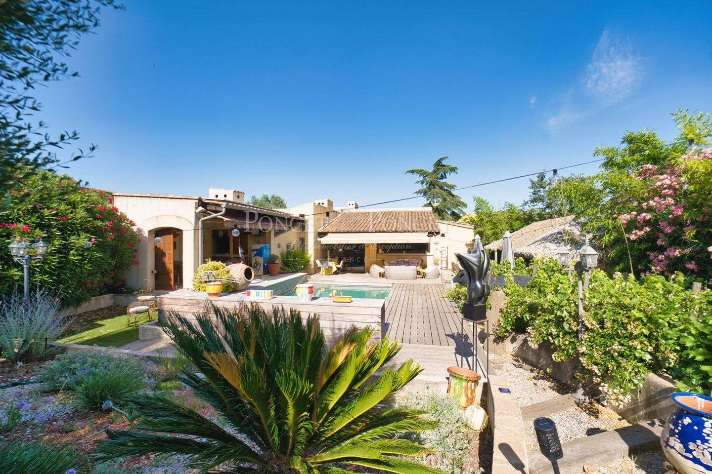 Maison 5 pièces 318 m² · à Juvignac · 318 m² · 890 000 €
