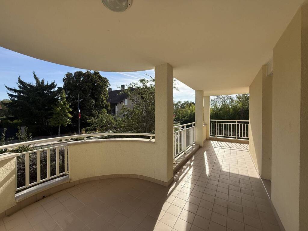 Appartement 3 pièces 82 m² · à Divonne-les-Bains · 82 m² · 624 000 €