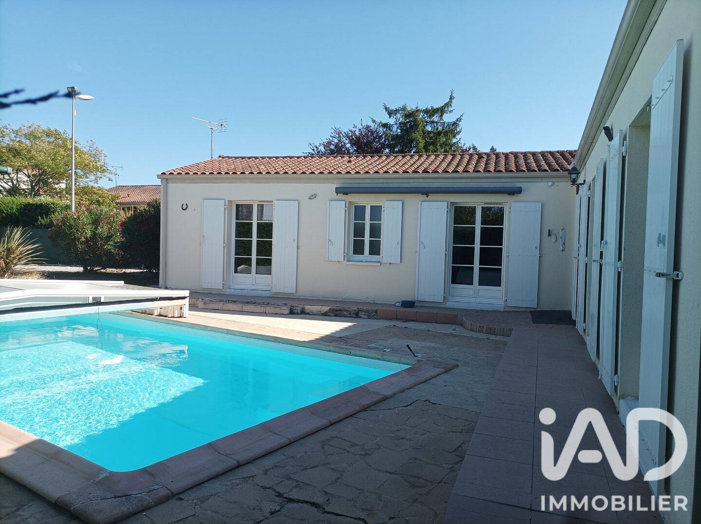 Maison 3 pièces 112 m² · à Saint-Georges-des-Coteaux · 111,9 m² · 225 000 €