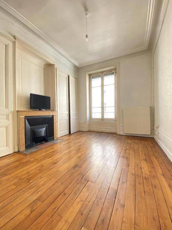 Appartement 3 pièces 54 m² · à Lyon 7ème Arrondissement · 54 m² · 890 €