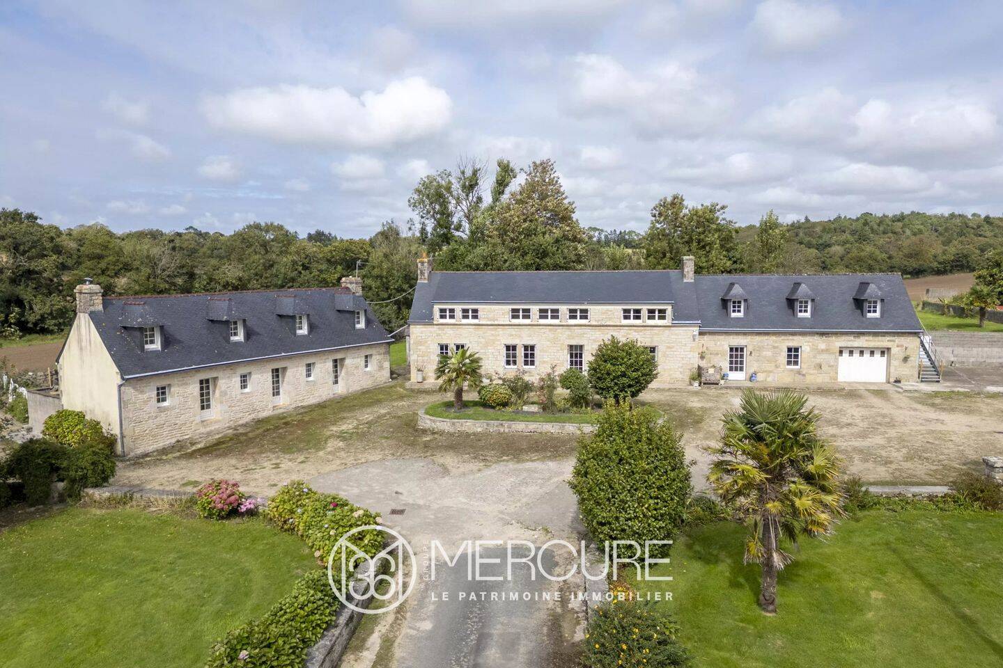Maison 11 pièces 240 m² · à Pluguffan · 240 m² · 840 000 €
