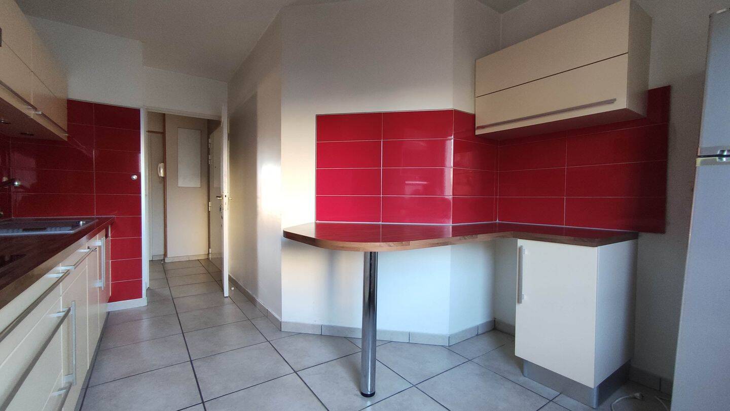 Appartement 7 pièces 87 m² · à Lyon 8ème Arrondissement · 87 m² · 1 390 €/mois