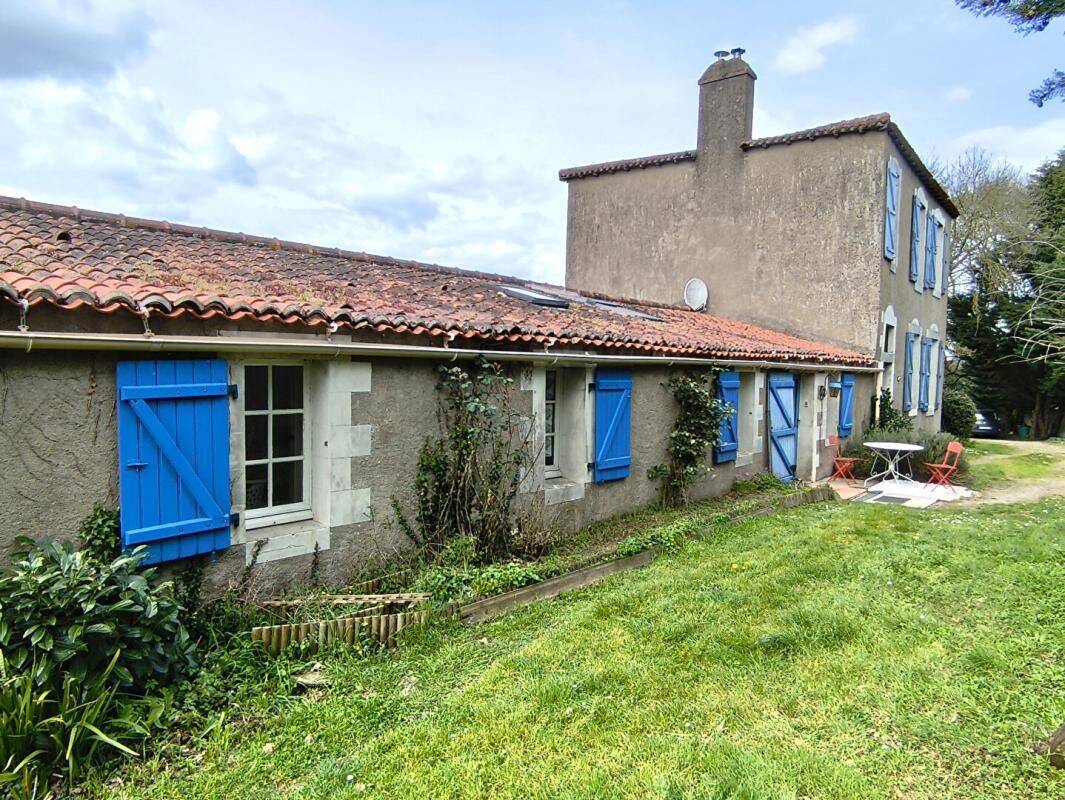 Maison 7 pièces 234 m² · à Divatte-sur-Loire · 234 m² · 447 200 €