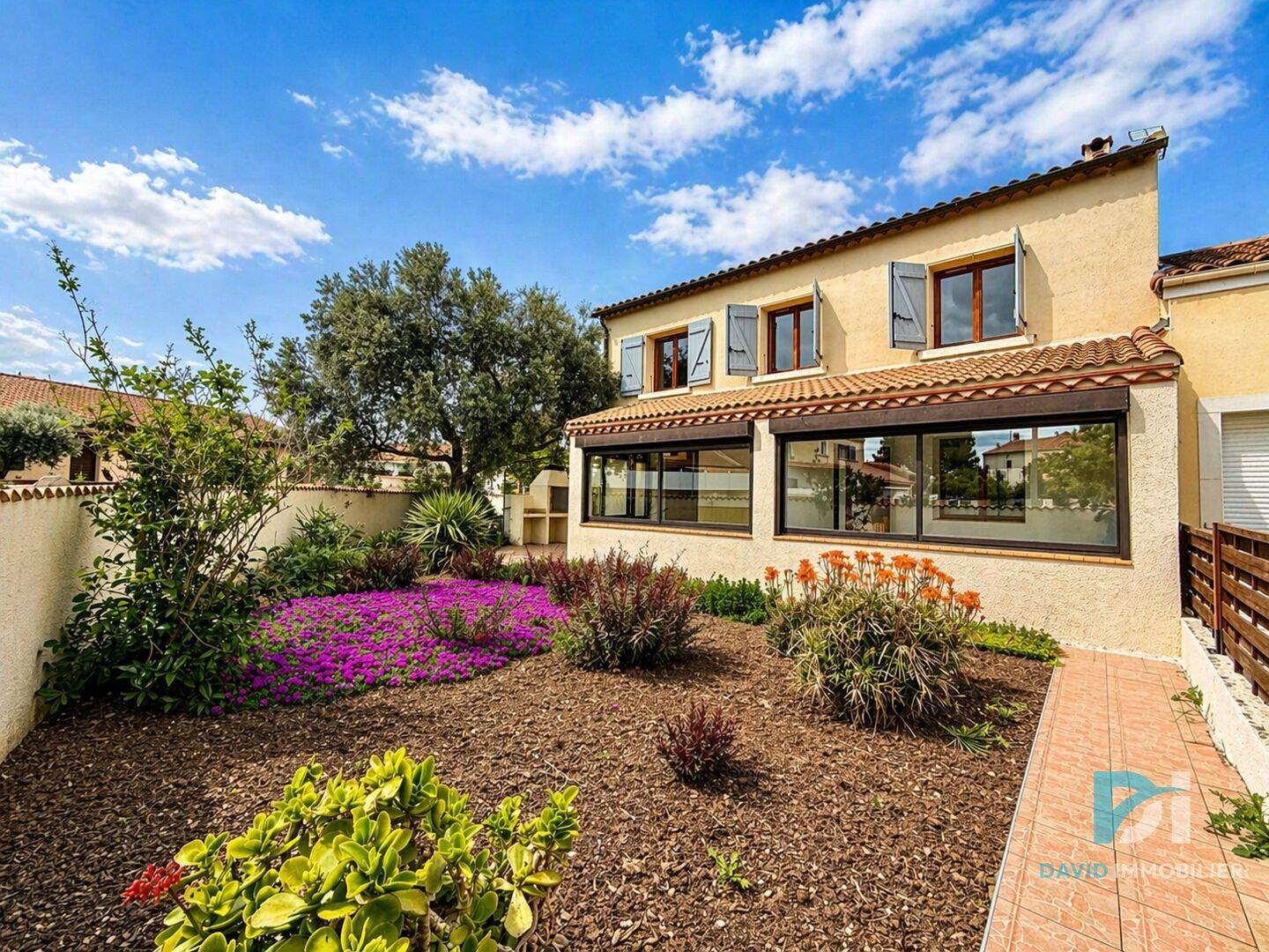 Maison 6 pièces 142 m² · à Montblanc · 142 m² · 299 000 €