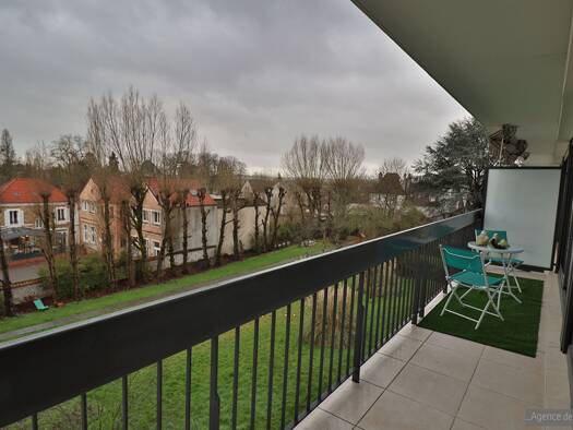 Triplex à vendre 475 000 € 5 pièces 3 chambres 100,04 m² Étage 3/4 Res de la Poste-Res du Bois Verrières-le-Buisson 91370