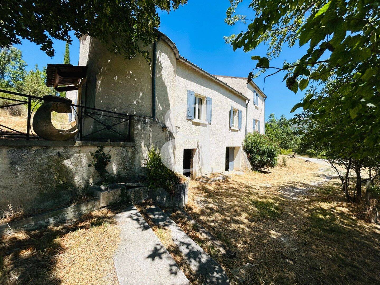 Maison 5 pièces 174 m² · à Montbrun-les-Bains · 174 m² · 298 000 €