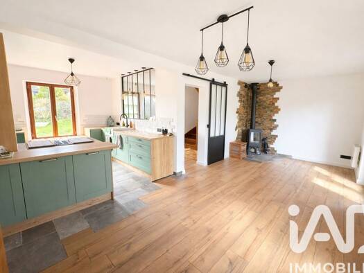 Maison à vendre 310 000 € 5 pièces 4 chambres 89 m² 479 m² de terrain Noisy-sur-Oise 95270