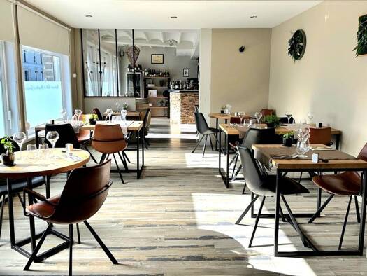 Restaurant à vendre Fonds de commerce 316 289 € 210 m² d'espace de restauration Rosult 59230