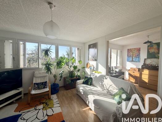 Appartement à vendre 95 000 € 3 pièces 2 chambres 80 m² Étage 4/11 Les Blossières-Mairie Orléans 45000