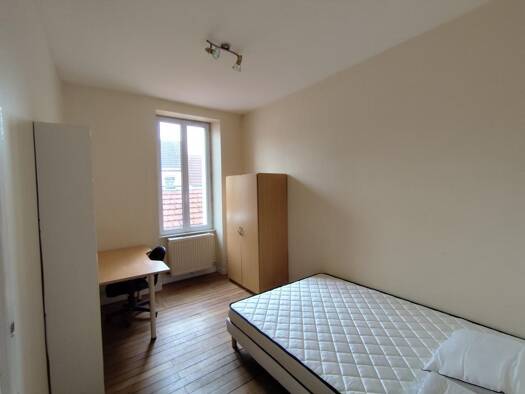 Colocation à louer 295 € 2 pièces 1 chambre 1er étage Saint Laurent-Molette Le Creusot 71200