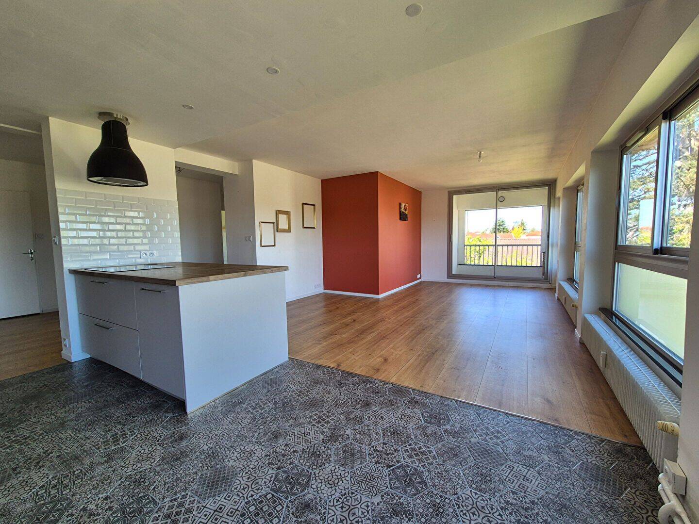 Appartement 4 pièces 82 m² · à Bourg-en-Bresse · 82,4 m² · 179 000 €