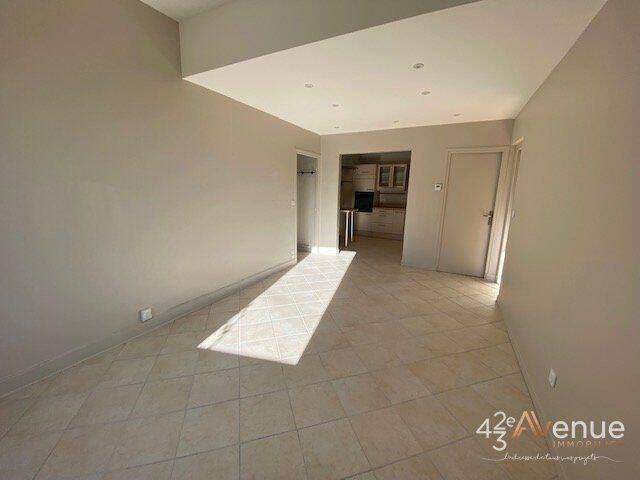 Appartement 3 pièces 65 m² · à Saint-Étienne · 65 m² · 580 €