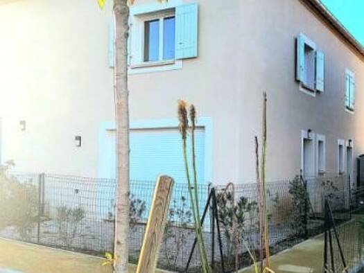 Maison à vendre 307 500 € 3 pièces 2 chambres 64,5 m² 34 m² de terrain Peripherie Centre Saint-Maximin-la-Sainte-Baume 83470