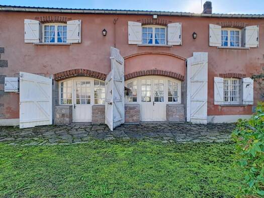 Maison à vendre 141 000 € 5 pièces 3 chambres 153 m² 750 m² de terrain La Roche-en-Brenil 21530