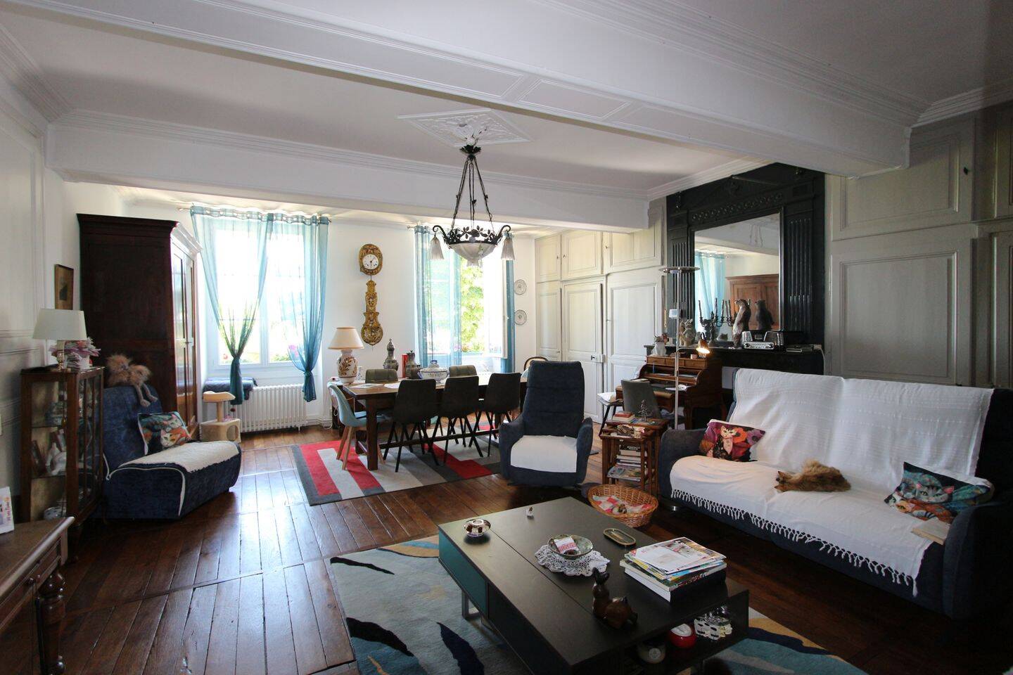 Appartement 6 pièces 212 m² · à Nevers · 212,3 m² · 215 000 €