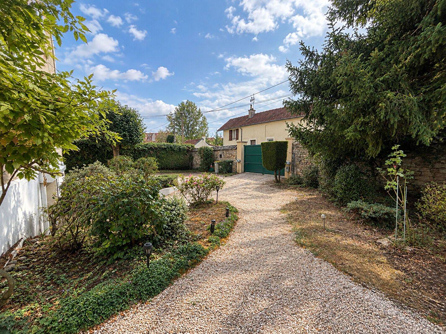 Maison 6 pièces 138 m² · à Dijon · 137,8 m² · 425 000 €