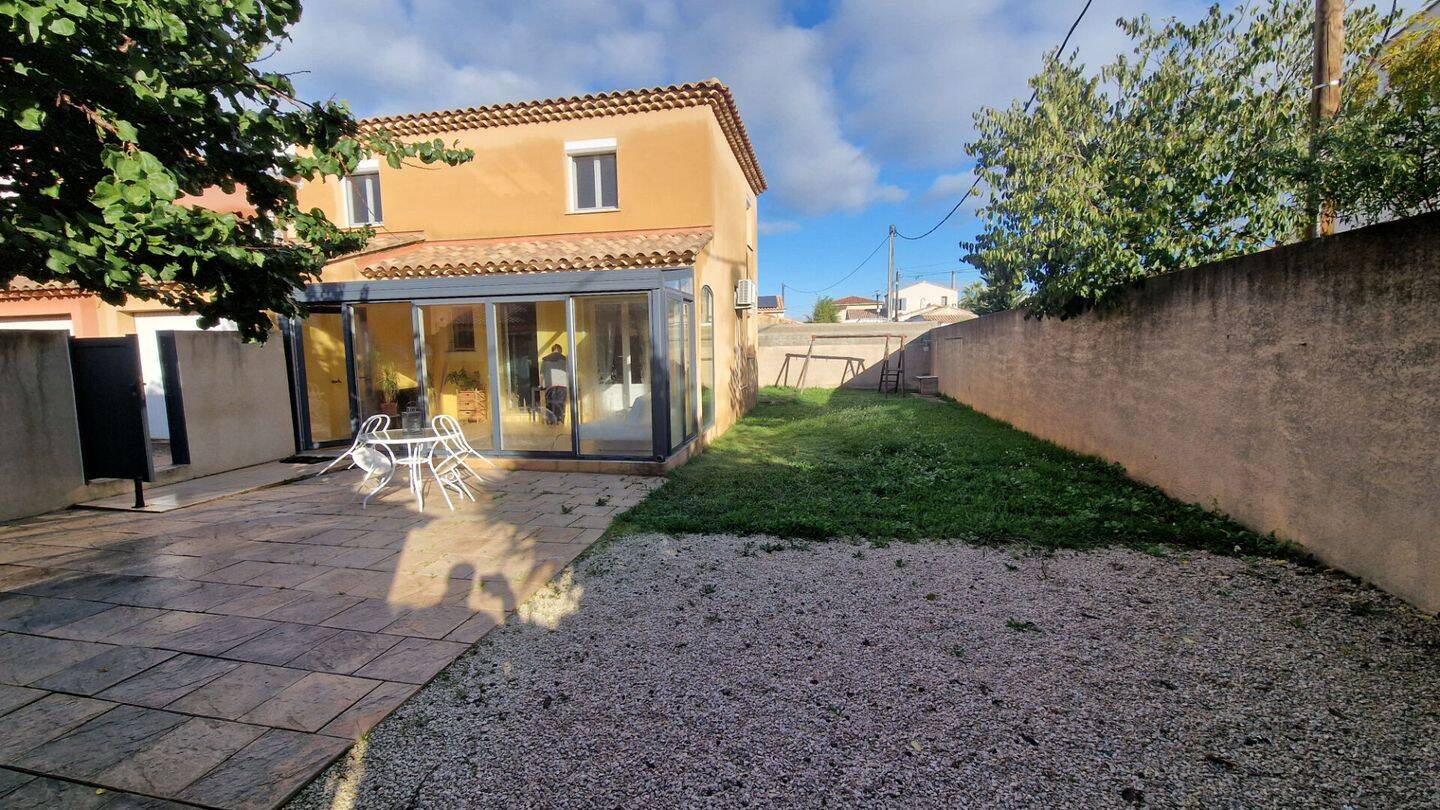 Maison 4 pièces 88 m² · à Vitrolles · 88 m² · 1 800 €