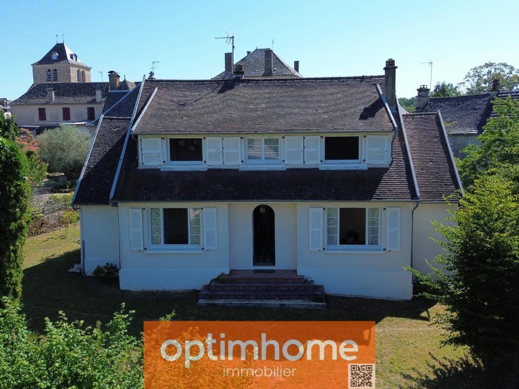 Maison 9 pièces 198 m² · à Saint-Privat · 198 m² · 190 000 €