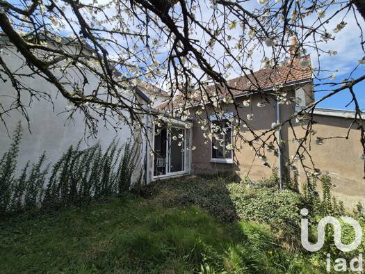 Maison de plain-pied à vendre 261 000 € 5 pièces 3 chambres 107 m² 755 m² de terrain Orvasserie Saint-Herblain 44800