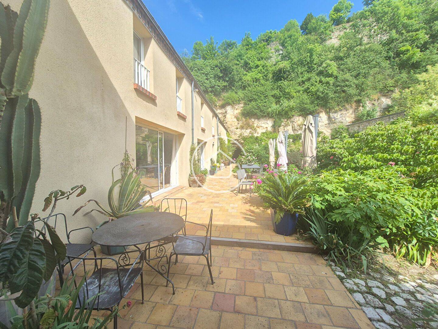 Maison 10 pièces 254 m² · à Vendôme · 254,2 m² · 365 900 €