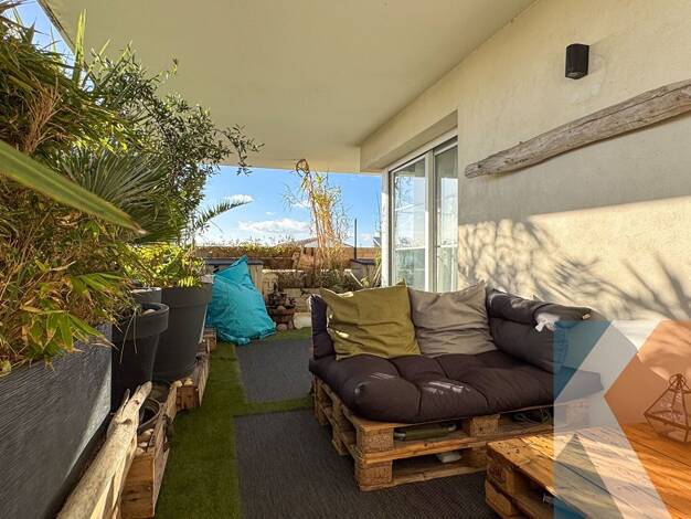 Appartement à vendre 346 500 € 3 pièces 2 chambres 61 m² Étage 2/3 Saint Eloi La Rochelle 17000