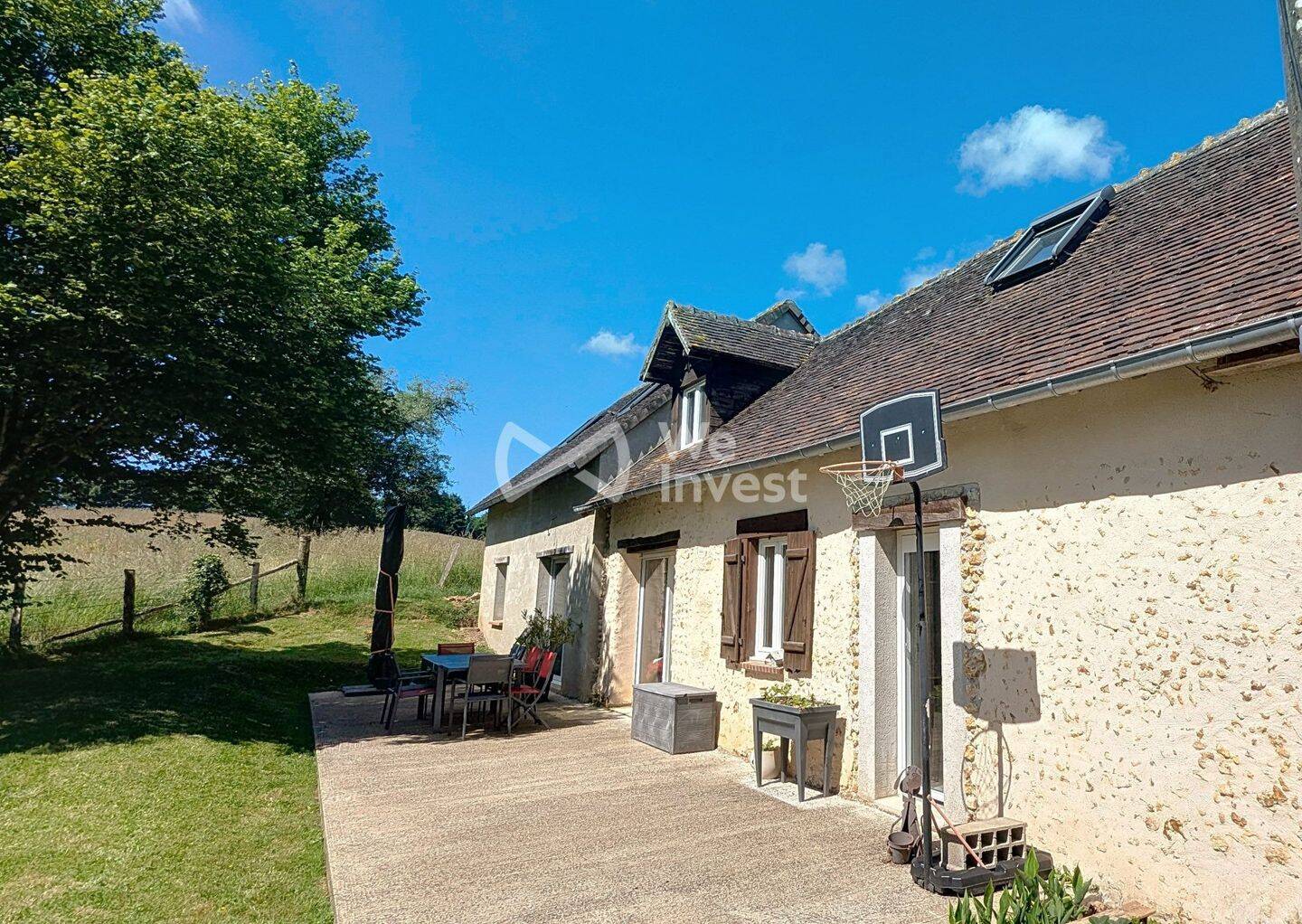 Maison 6 pièces 144 m² · à La Chapelle-du-Bois · 144 m² · 189 900 €