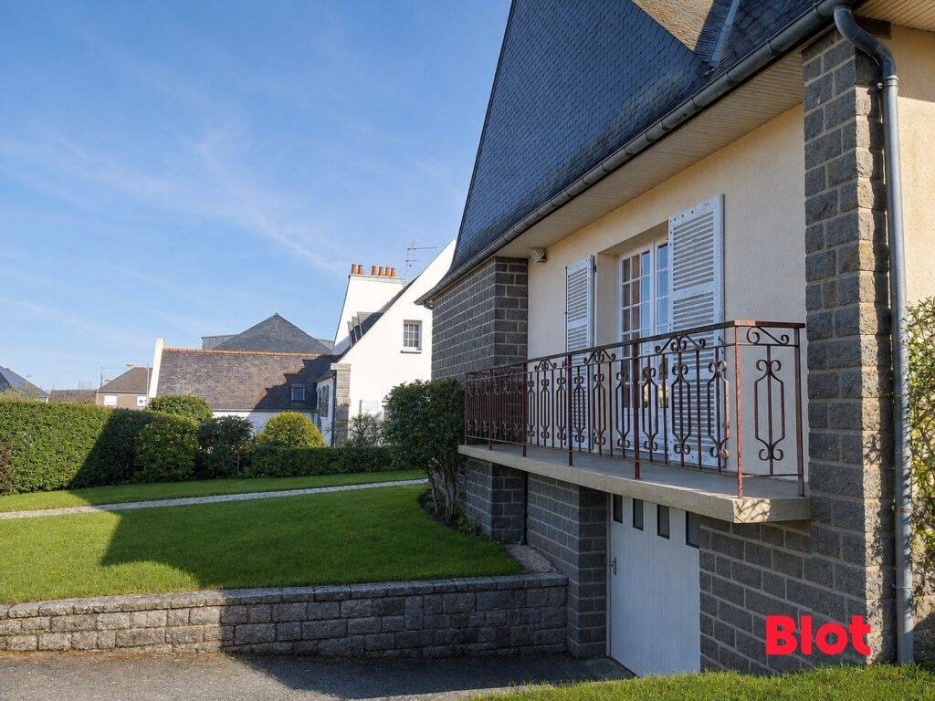 Maison 7 pièces 137 m² · à Saint-Jouan-des-Guérets · 137,3 m² · 388 500 €