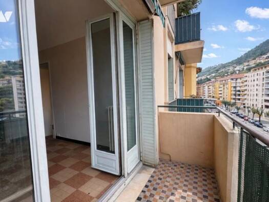 Appartement à vendre 201 400 € 2 pièces 1 chambre 38 m² Étage 4/6 Nice 06300